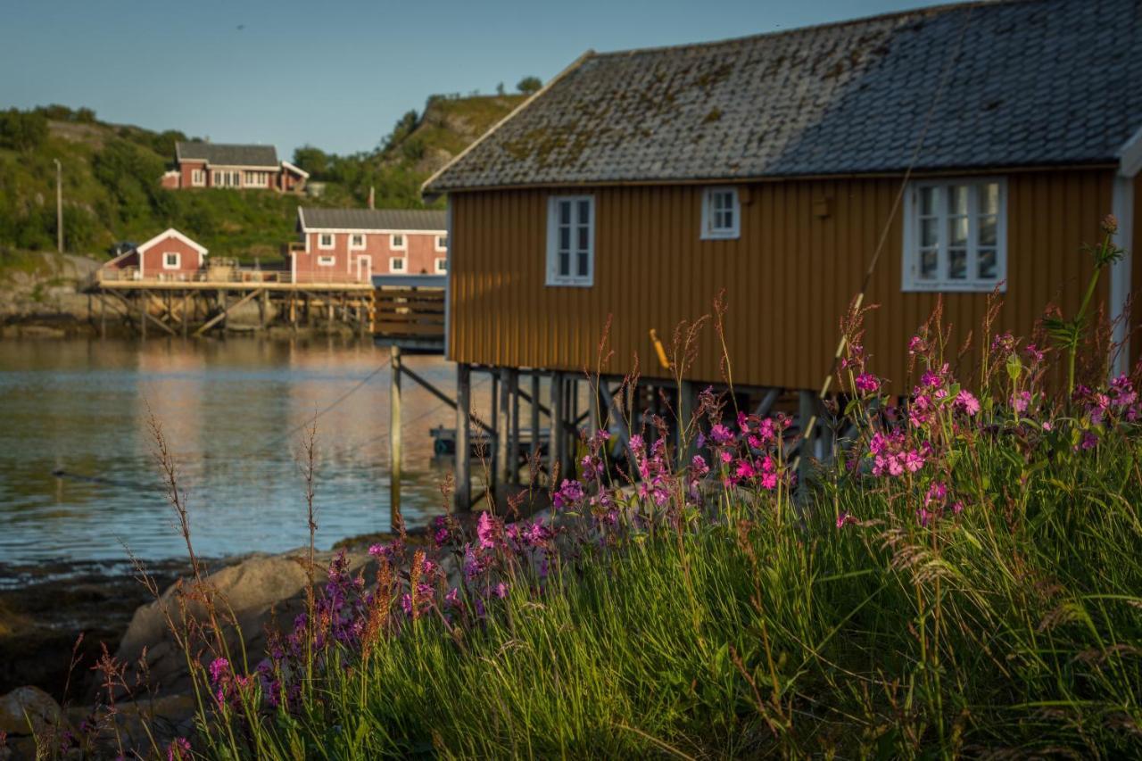 Rostad Retro Rorbuer Reine Exteriér fotografie