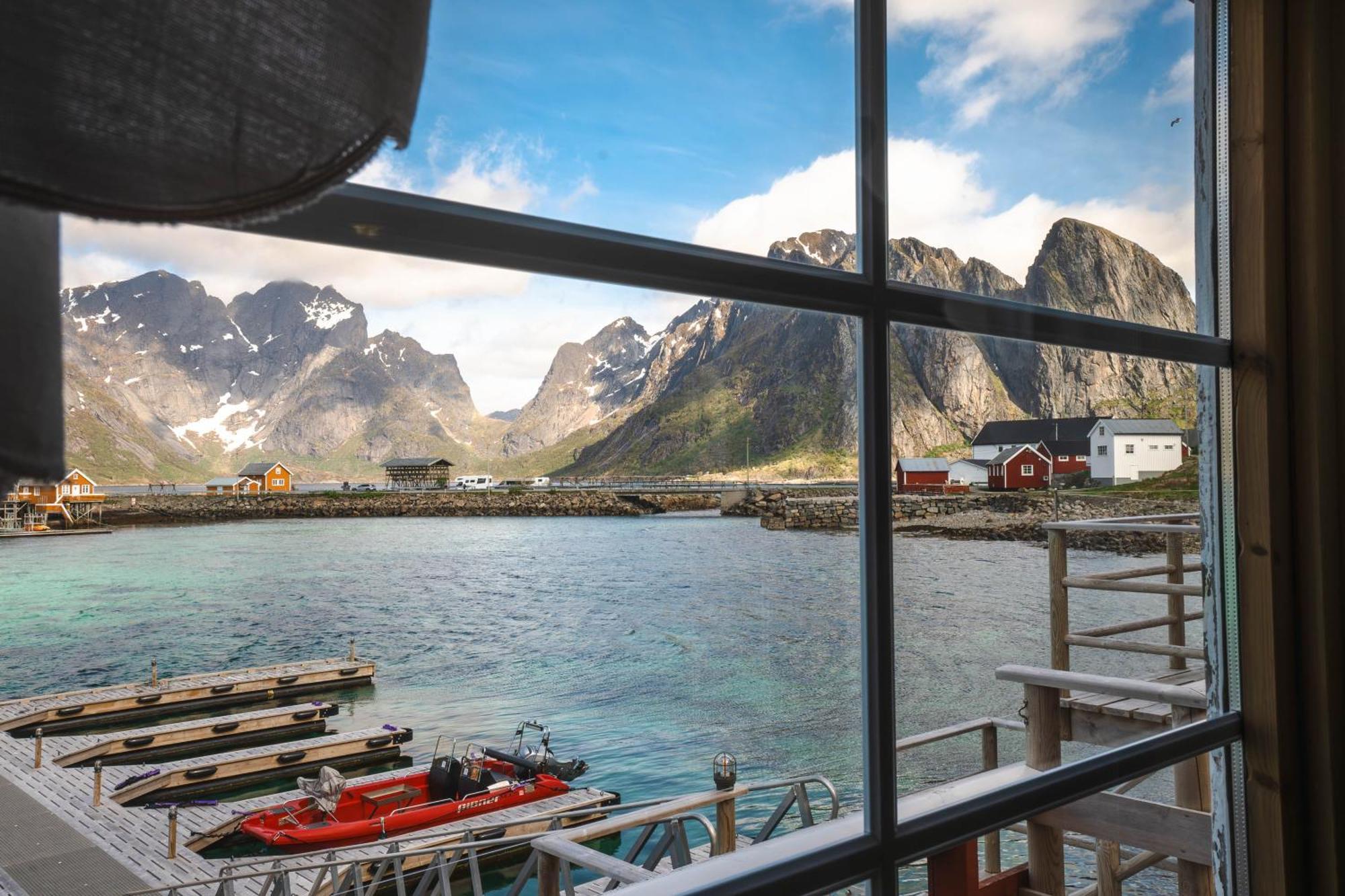 Rostad Retro Rorbuer Reine Exteriér fotografie